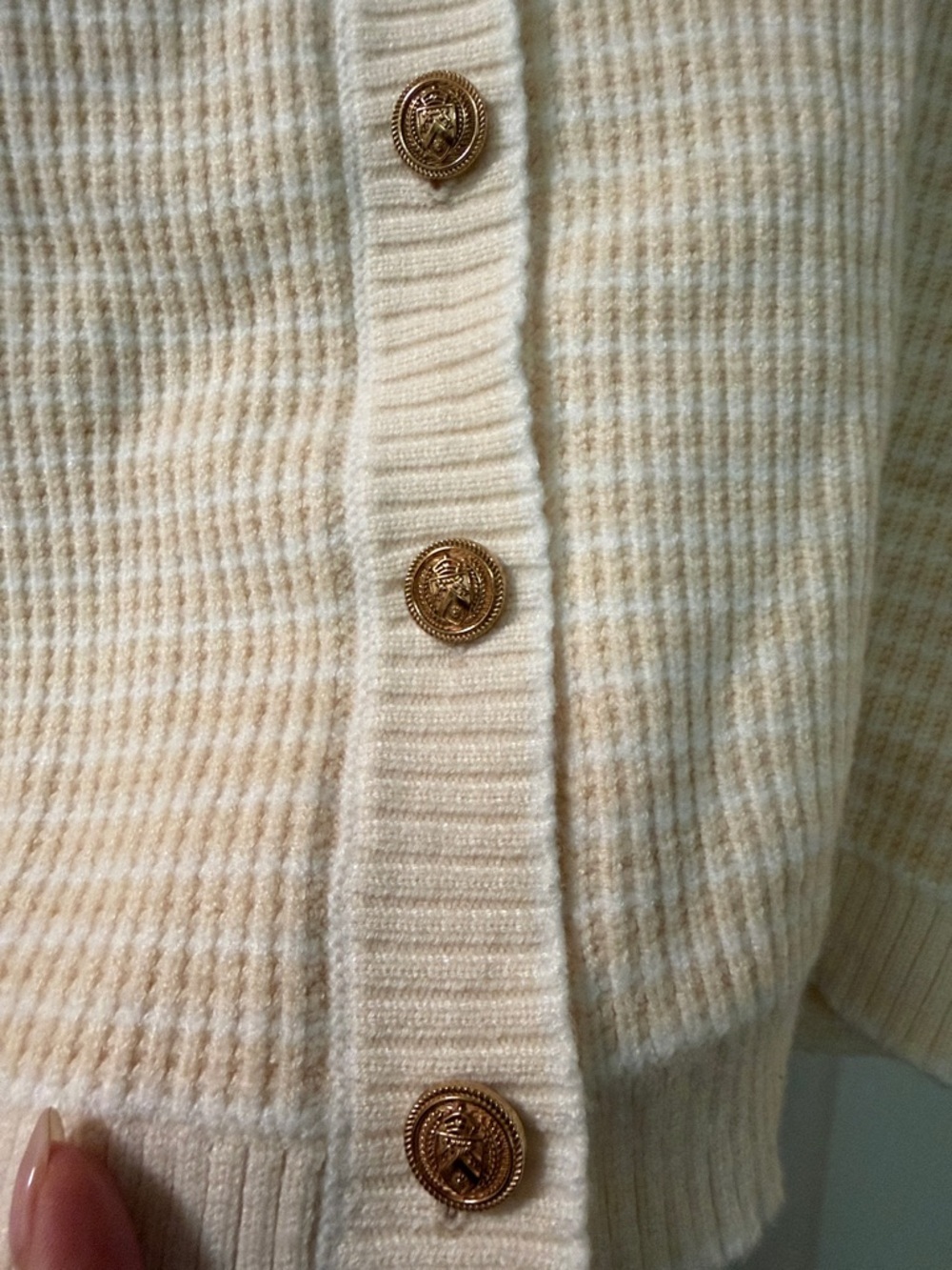 Elegant Cream Button-Up Knit Blazer Jacket - Picture 4 of 6